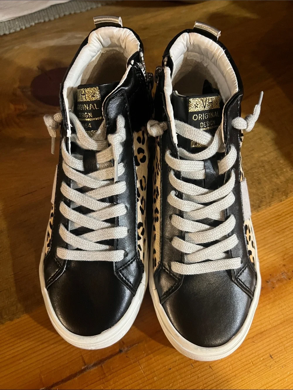 Vintage Havana Dedra Black and Leopard High-Top Sneakers sz 6